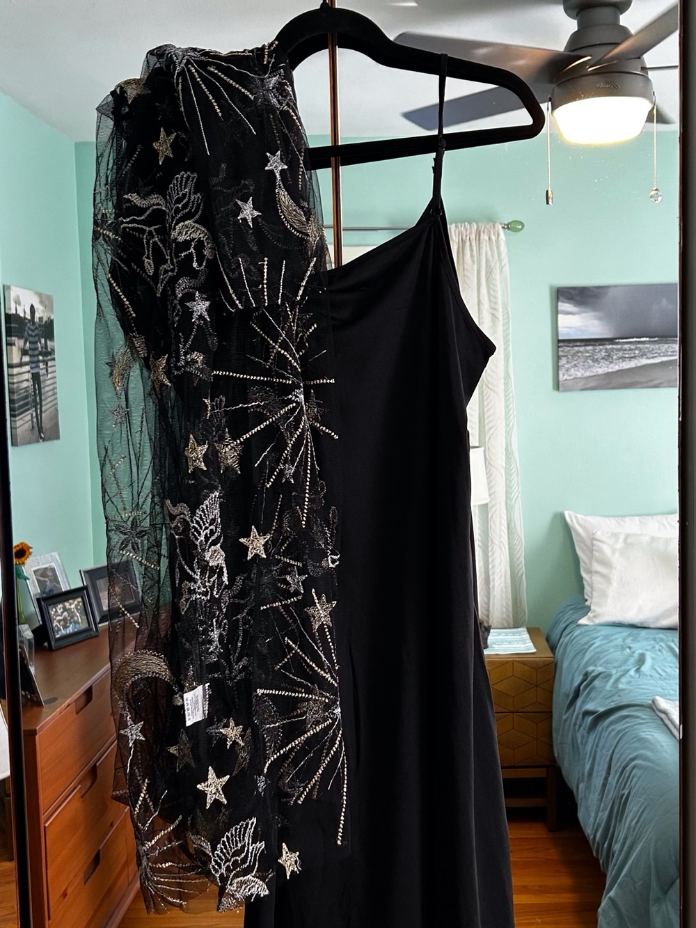 Women’s dresses - Picture 3 of 8